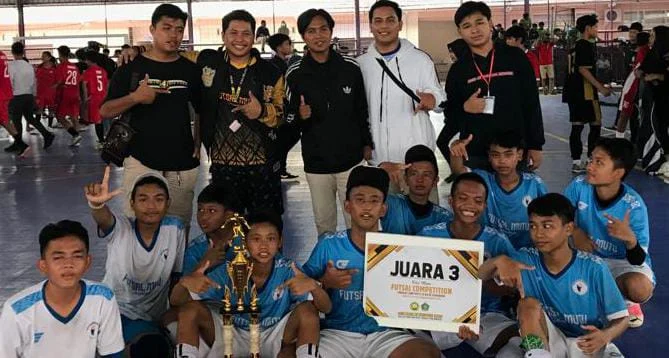 SMPM 7 Juara Futsal Antar SMP