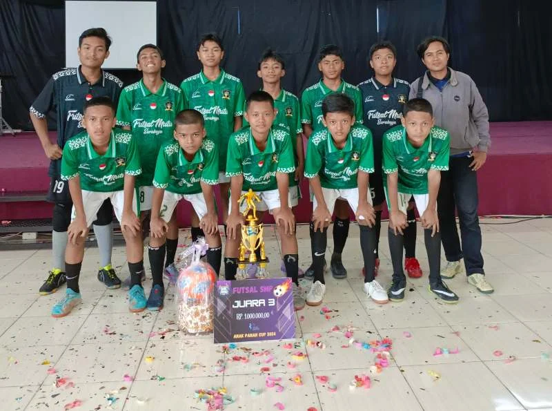 SMPM7 Juara 3 Futsal SMP Se Surabaya