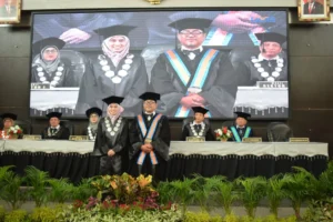 UMG Lahirkan Guru Besar Pertama di Gresik
