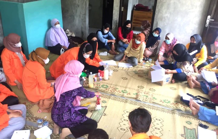 Green Campus Community UAD Bina Warga Semanu