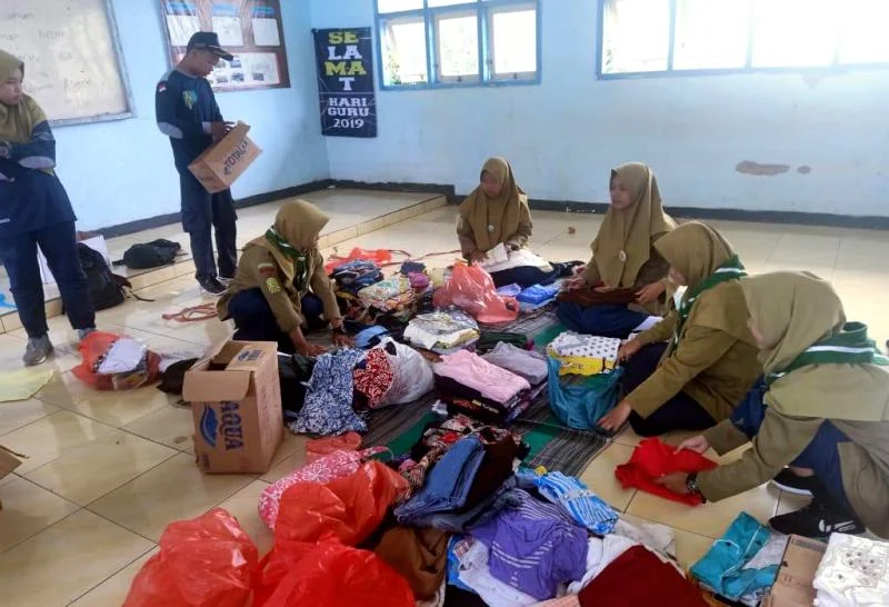 Peduli Banjir Lebak, 3 Organisasi Ini Galang Sampah