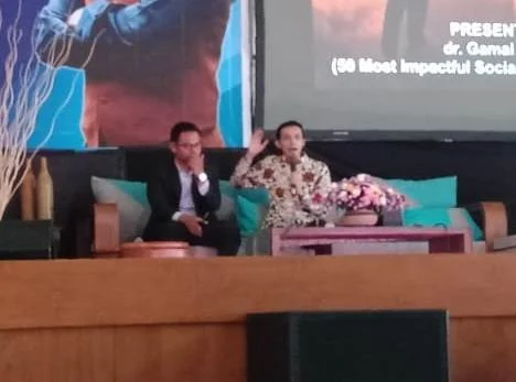 Gamal Albinsaid Bicara tentang Passion di Smamda Edufair, Ini Uraiannya