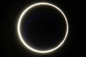 Bagaimana Hukum Shalat 2 Gerhana Matahari di Bulan Februari 2017 Ini?
