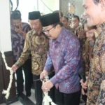 Gubernur Jatim Soekarwo Resmikan Lift Muhammadiyah Jatim