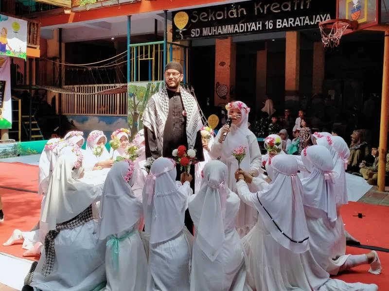 Cerita Guru Tamu tentang Palestina di Sekolah Kreatif