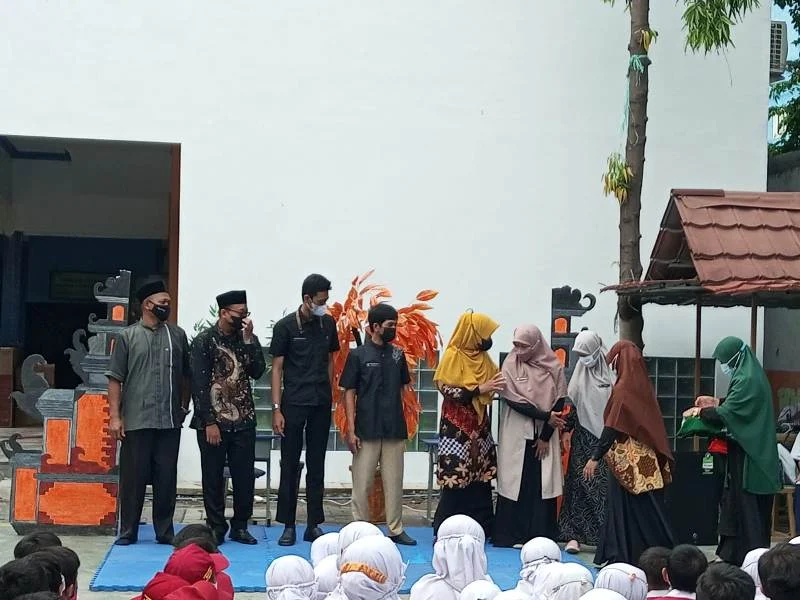 Masuk Sekolah Hari Pertama Langsung Meriah dengan Ini