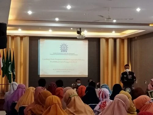 Majelis Dikdasmen PDM Gresik Gelar Coaching Clinic Program Sekolah dan Guru Penggerak