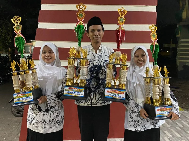 Tiga Guru SMP SPEAM Borong Empat Juara