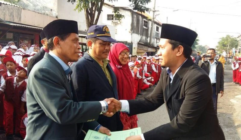 Tiga Guru SD Muhammadiyah 11 Surabaya Raih Penghargaan di Hari Pendidikan Nasional