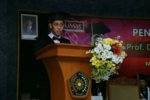 Guru Besar UMM Ini Ingin Dikenal sebagai Pekerja Matematika
