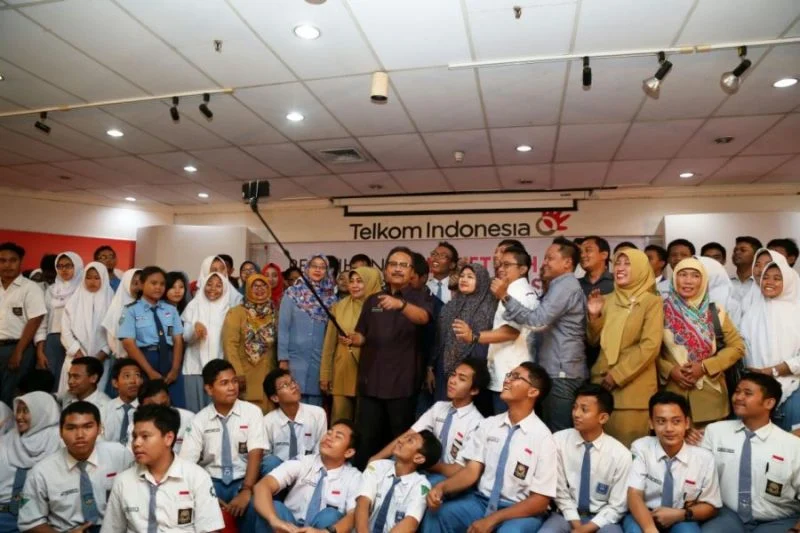 Pengguna Internet Indonesia Peringkat 5 Dunia, Gus Ipul  Singgung Medsos yang Sehat