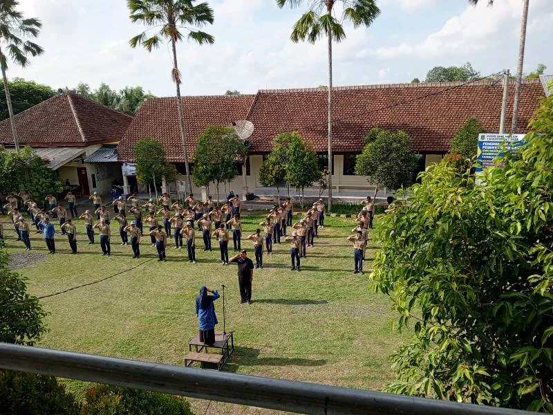 Peringatan Hari Guru, Petugas Upacara Juga Guru