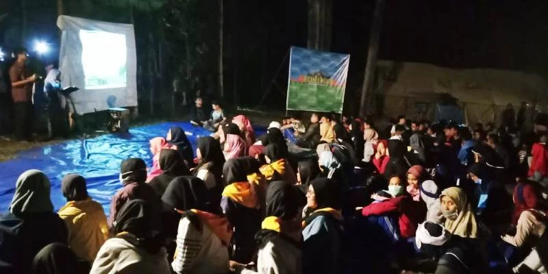 Gelap Hutan Coban Rondo Jadi Gemerlap Kembang Api ketika Diklat Ini Digelar