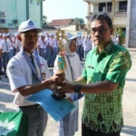 Upacara Milad Bertabur Beasiswa