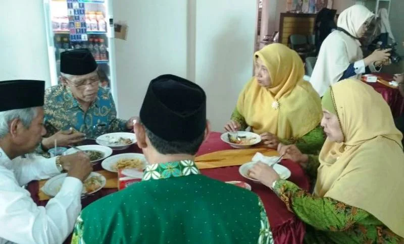 Ternyata Pak Haedar Tak Lagi Makan Ikan