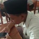 PTS Hamas School Berbasis Android, Siswa Pinjam HP Guru