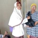 Siswa Ini Terpaksa Bolos Sekolah untuk Cari Uang Ikut Borongan Ngecor