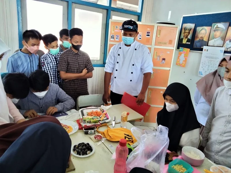 Spemdalas Hadirkan Master Chef di Happy Cooking