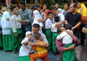 Hari Ayah di SD Muda Ceria, 7 Tahun Terpisah Bertemu di Sekolah
