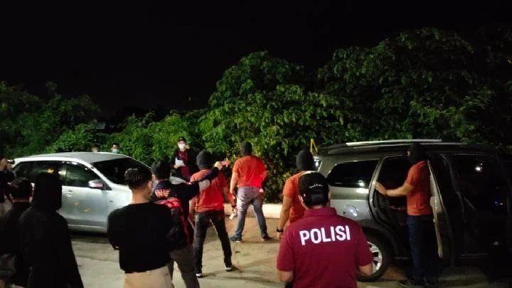 Hasil Rekonstruksi, IPW Sebut Polisi Salahi SOP Penangkapan Laskar FPI