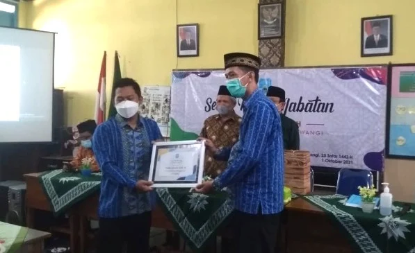 Hendri Mardisiwi Nakhoda Baru SD Mutu Banyuwangi