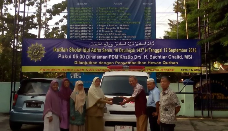 Budi Mismail Serahkan Ambulance untuk Aisyiyah