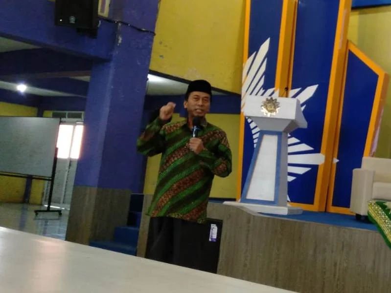 Profesional dan Produktivitas Karyawan AUM Dikupas di Sini