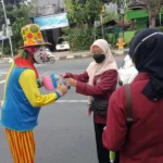 Himabi Umla Tebar Kebaikan di Lampu Merah