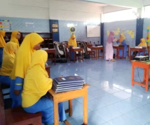 Di Sekolah Ini Tiap Siswa Terima Lima Rapor
