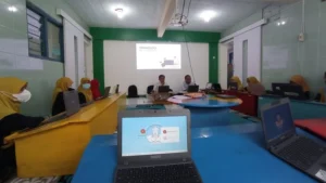 Guru SD Muri Gresik Pelatihan Media Pembelajaran Interaktif