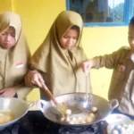 Saat Ujian di SMPM 4 Maduran Bernuansa Kompetisi Antarpedagang