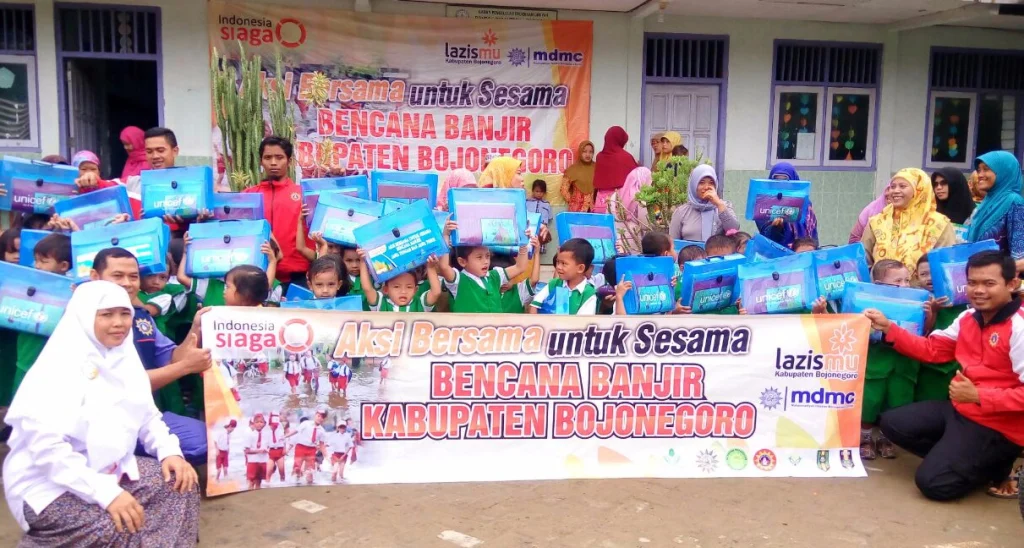 Kolaborasi Muhammadiyah dan UNICEF dalam Bantu Anak Sekolah Korban Banjir di Bojonegoro