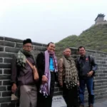 Mengawal Ketua PW Muhammadiyah Jatim Menaklukkan Great Wall di Tiongkok