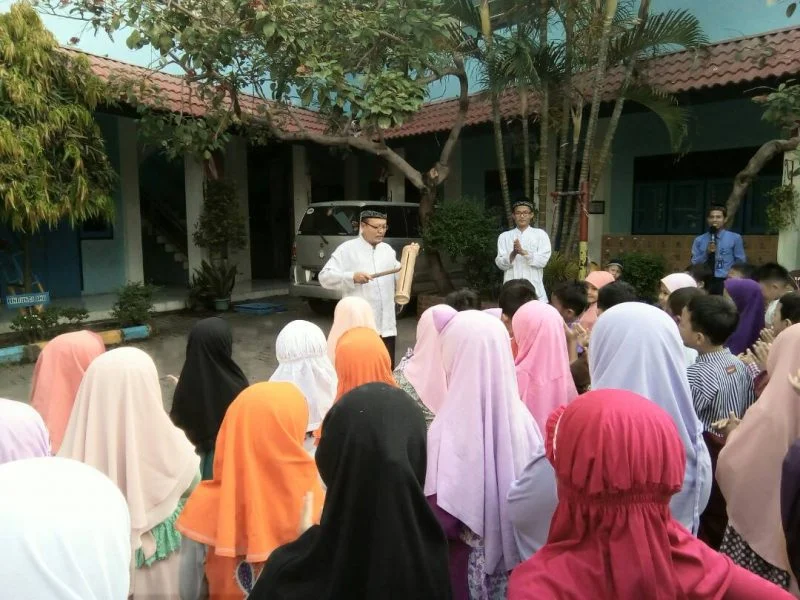 Saat Kentongan Patrol Membuka Darul Arqam SD Muhammadiyah Manyar