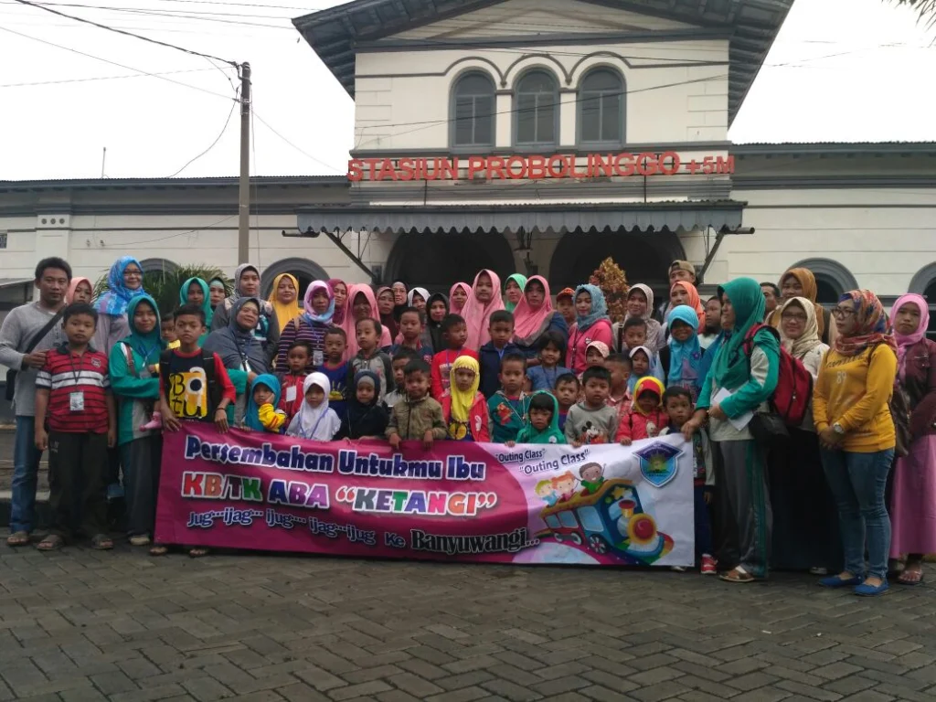 Naik Kereta Api …Tuut…Tuutt… Murid TK ABA sampai Banyuwangi