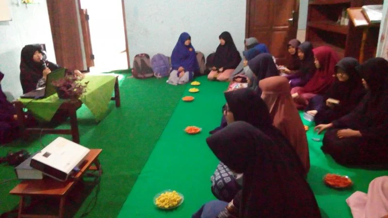 Pesantren Liburan dengan Hafalan Ar Rahman dan Belajar Memanah