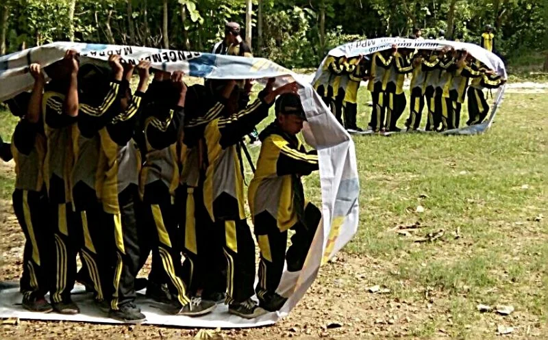 Serunya Balapan Tank Murid MIM Campurejo Saat Outbound