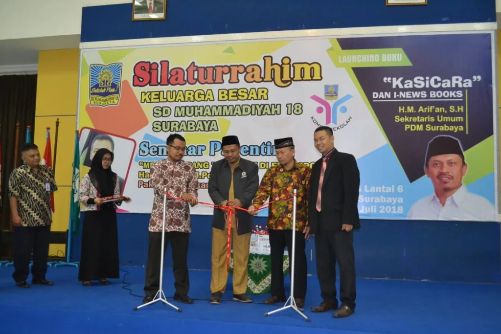 Hebat! Anak SD Ini Terbitkan Buku Berjudul KaSiCaRa