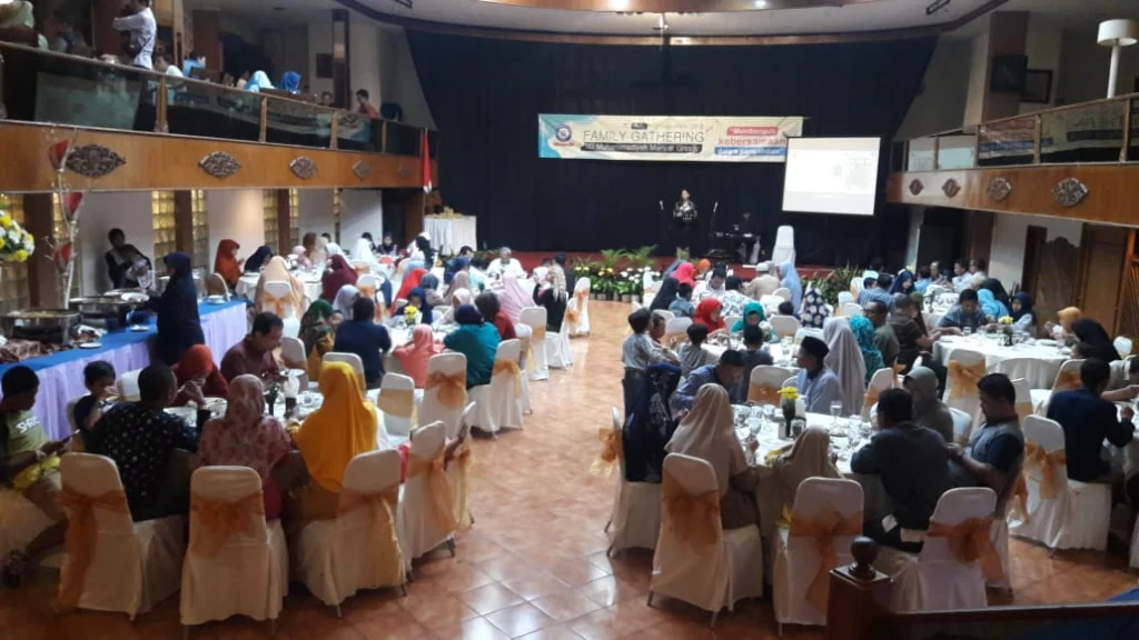 Pesan Menggunakan Matematika Allah Mencuat dalam Family Gathering SDMM