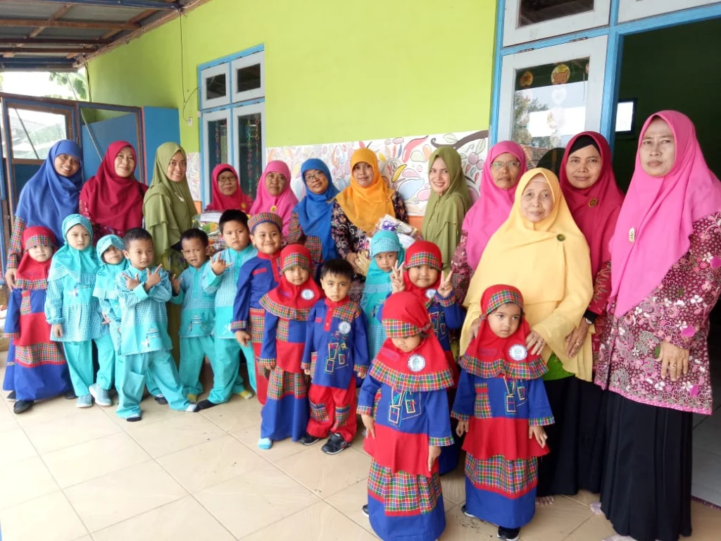 Muharam Berkah, Cara TK Kota Ini Berbagi Kebahagiaan pada Guru-Guru Aisyiyah di Desa