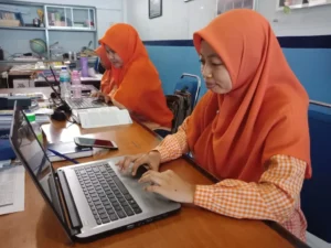 Saat Siswa Menulis Pengalaman Liburan, Guru di Sekolah Ini Menuliskan Isi Hatinya selama Mengajar