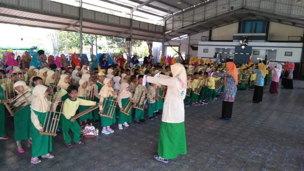 352 Anak TK Aisyiyah Se-Gresik Siap Mainkan Angklung Kolosal di Perayaan Milad Muhammadiyah