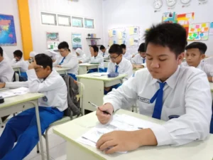 Ada Siswa yang Deg-degan saat Hari Pertama IPT di SMPM 12 GKB