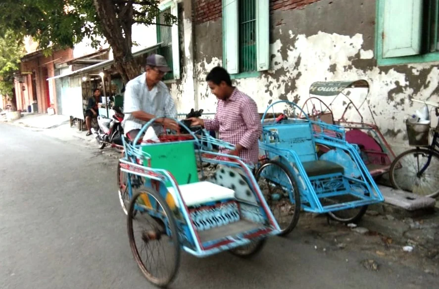 Ketika IPM Spemutu-Spemdalas Bersatu demi Abang Becak
