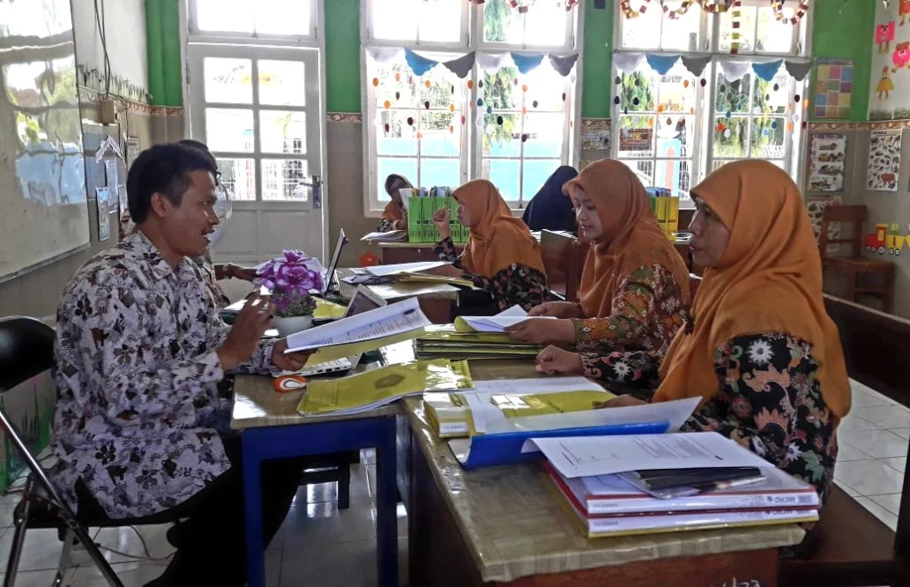 Berharap-harap Cemas setelah Dua Bulan Siapkan Akreditasi