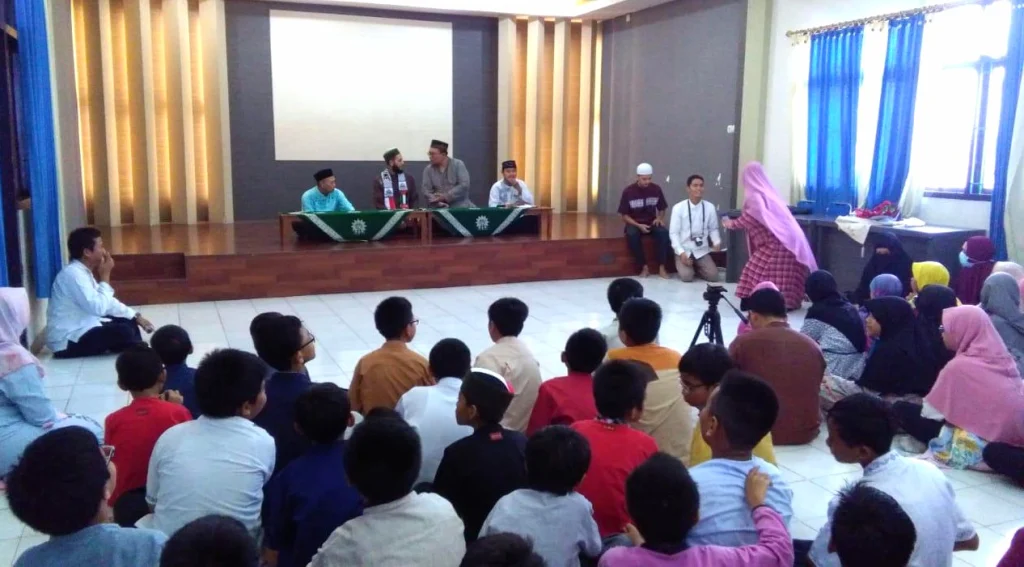 SDMM Donasikan Rp 50 Juta, Doa Siswa: Suatu Saat Anak Palestina Bisa Kalahkan Israel