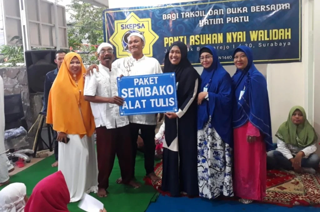 Alumni Skepsa Sambangi Panti Asuhan Nyai Walidah
