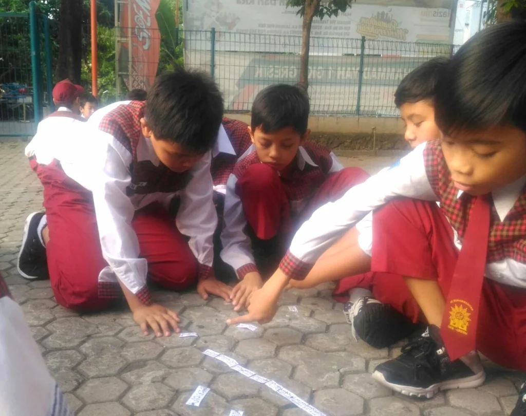 Saat SD Mugeb Menguji Hafalan Siswa dengan Game Rangkai Ayat