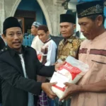 Ini Baru Istimewa, Anak Jadi Imam, Bapaknya Khotbah Id