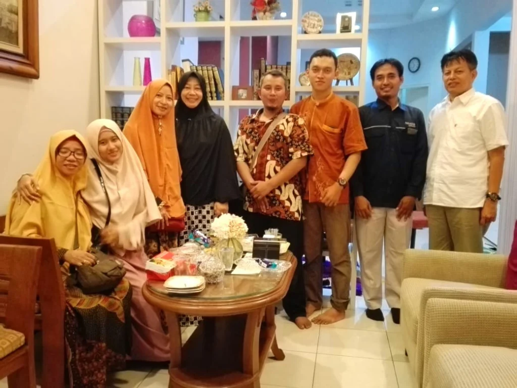 Safari Silaturahmi SD Muwr1 ke GKB